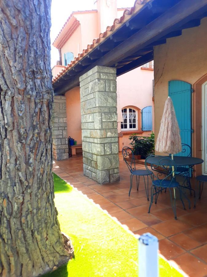 Domaine Des Pins Villa Saint-Estève Exteriör bild