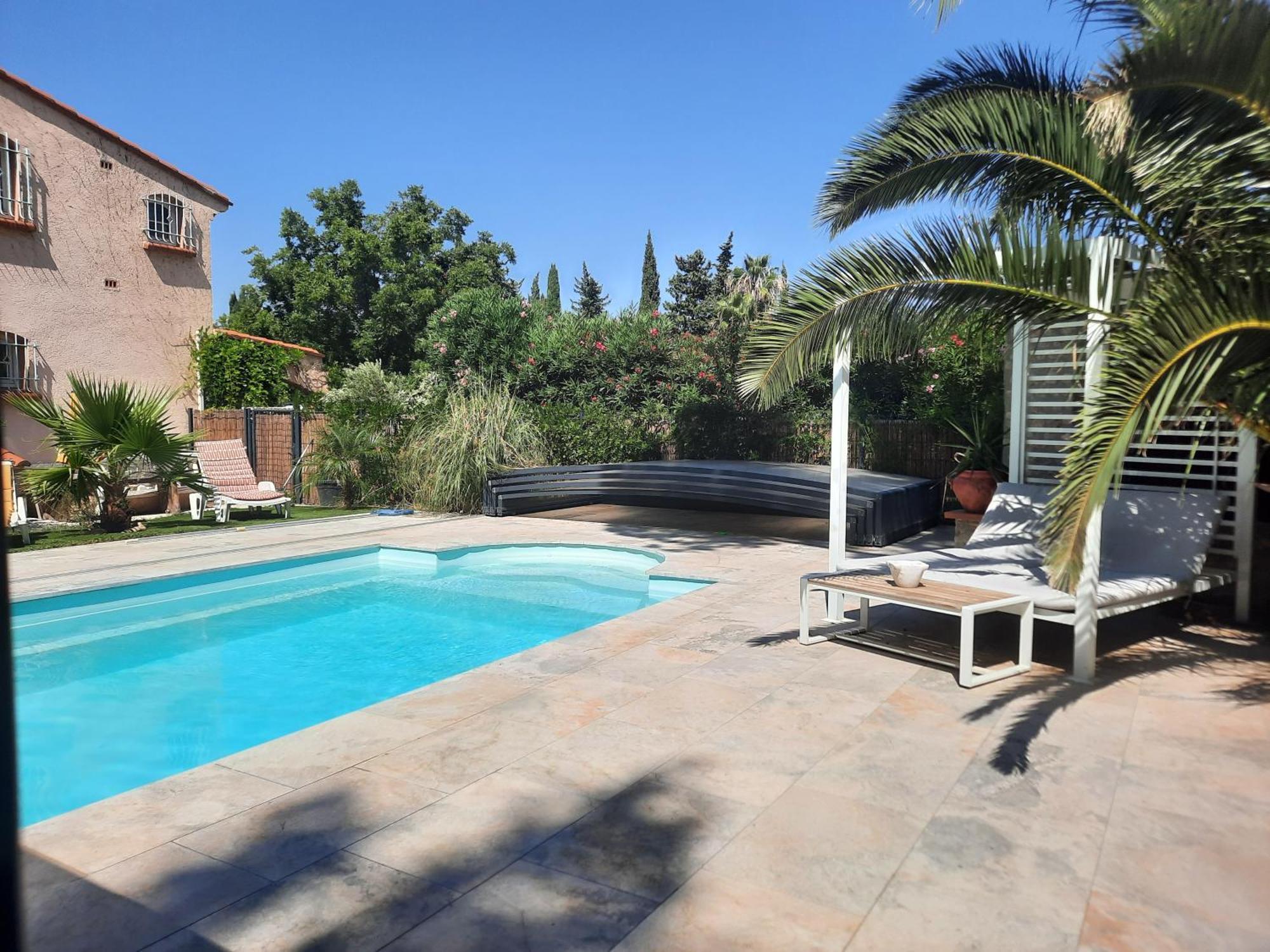Domaine Des Pins Villa Saint-Estève Exteriör bild
